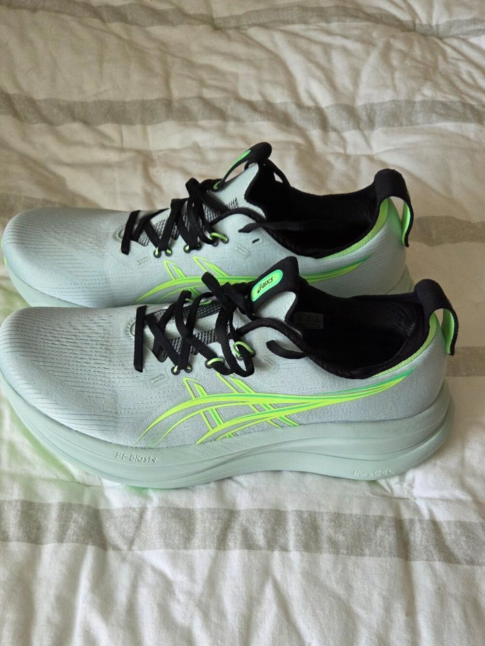 Asics Gel nimbus 28